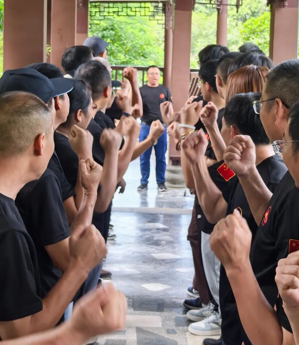 亚洲午夜无码毛片AV久久小说